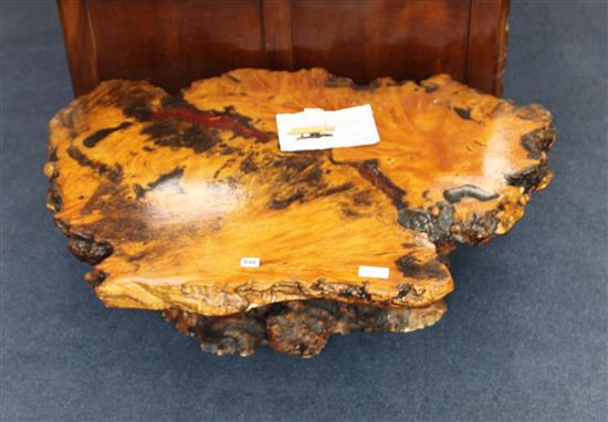 A coffee table, H.39cm